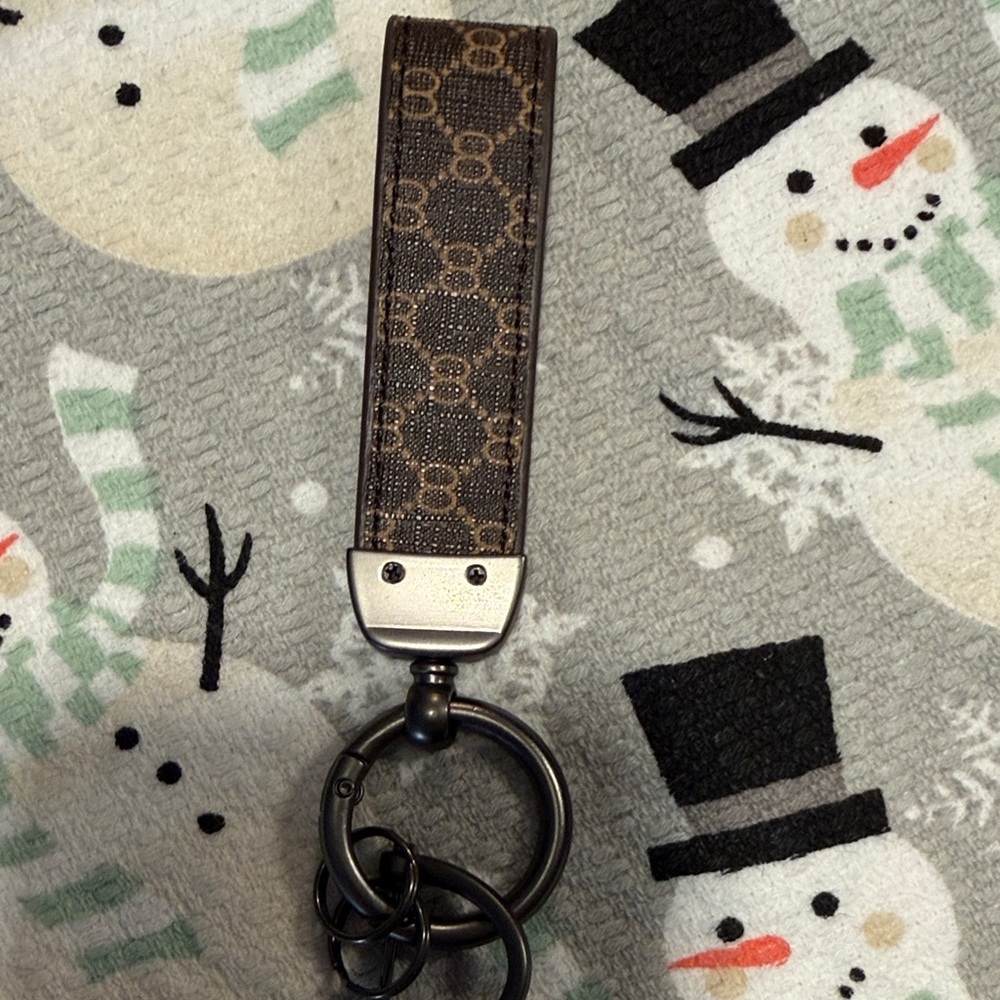 Brown Patterned Keychain - Picture 2 of 2